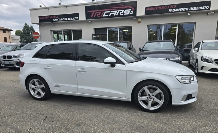 AUDI A3 1.6 TDI 116 CV S tronic Sport PERMUTE