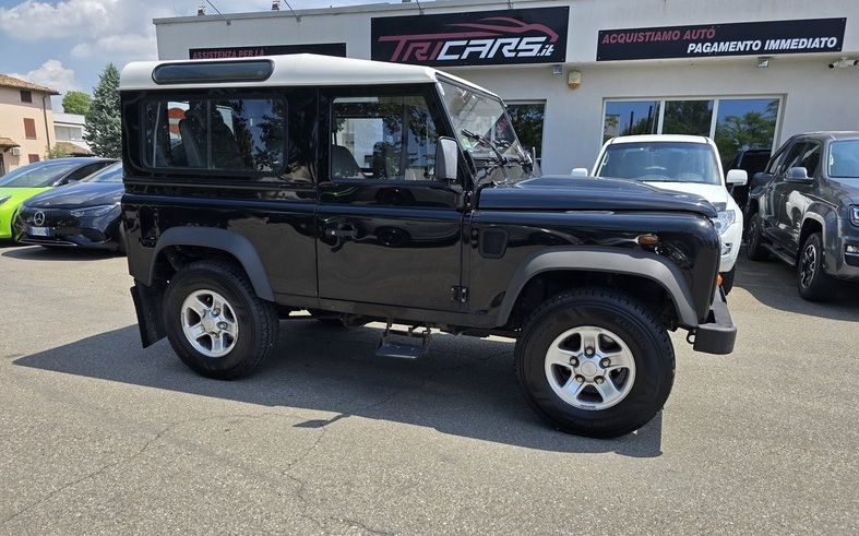 LAND ROVER DEFENDER 90 2.4 TD4 UNICO PROPRIETARIO NEOPATENTATI