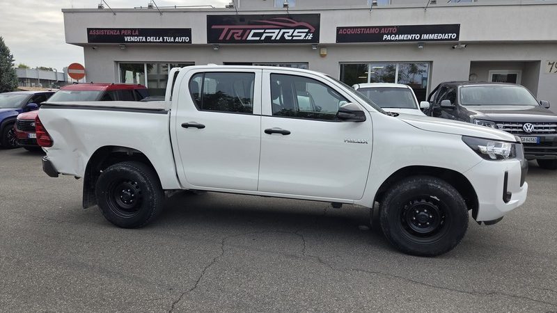 TOYOTA Hilux 2.4 D-4D 4WD 4 porte Double Cab Comfort PERMUTE GANCIO TRAINO