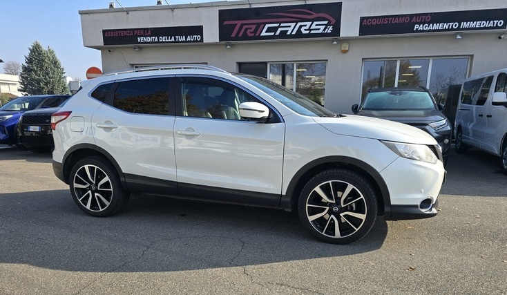 NISSAN QASHQAI 1.5 dCi 360 TEKNA UNICO PROPRIETARIO – NEOPATENTATI
