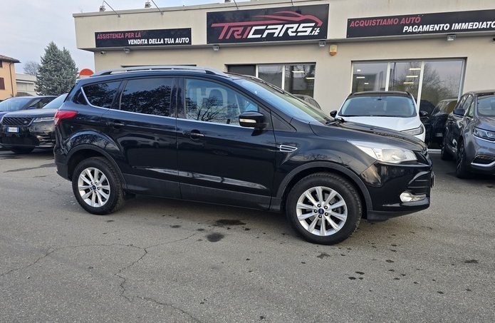 FORD KUGA 2.0 TDCI 150 CV S&S 4WD Titanium PERMUTA