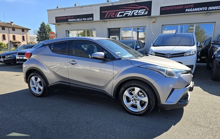 TOYOTA C-HR 1.8 Hybrid E-CVT NEOPATENTATI PERMUTE