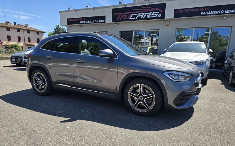 MERCEDES GLA 220 d Automatic Premium UNICO PROP. PERMUTE