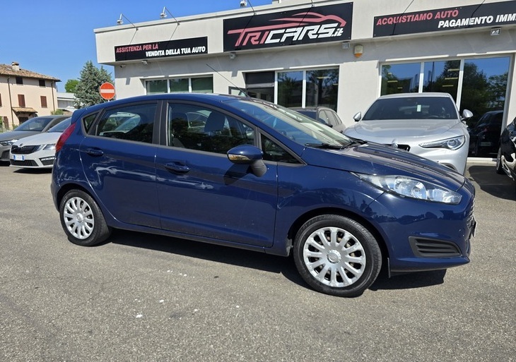 FORD FIESTA 1.4 5 porte Bz.- GPL NEOPATENTATI PERMUTE