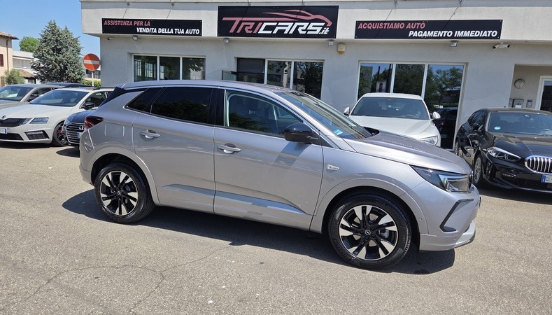 OPEL Grandland 1.2 Turbo 12V 130 CV Business Elegance PERMUTE OK NEOPATENTATI