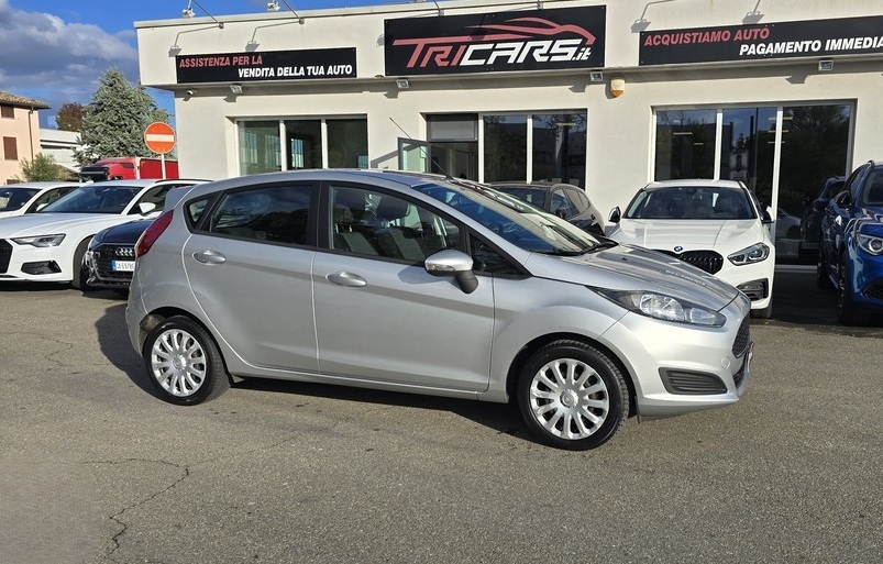 FORD FIESTA 1.5 TDCi 75CV 5 porte EURO 6 NEOPATENTATI